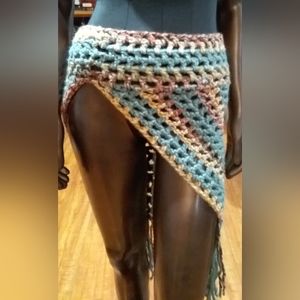 Beach cover up, halter top, neck Warner